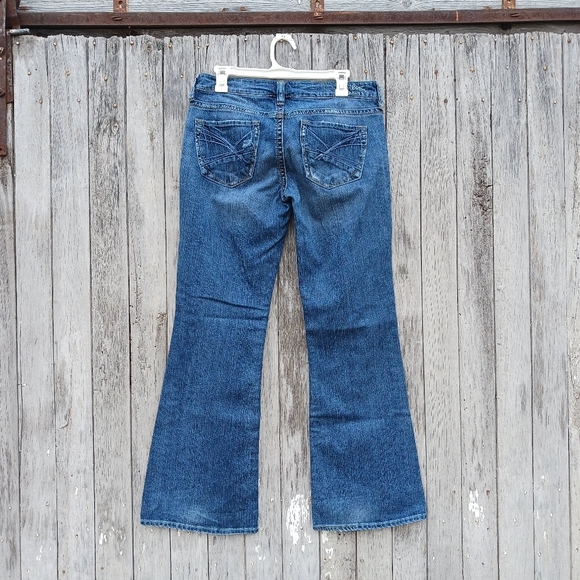 Silver Jeans LOLA Women 29x31 Blue Flare Relaxed Dark Wash Distressed Low Rise - Picture 3 of 5